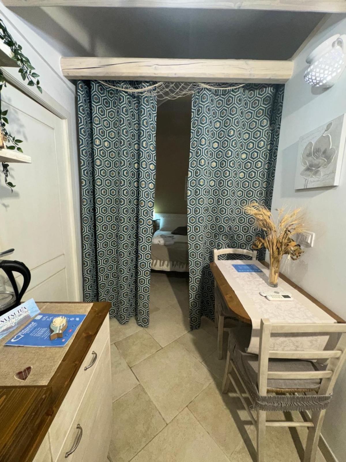 Bed and Breakfast Le Ninfe Del Mare Полиньяно-а-Маре Экстерьер фото